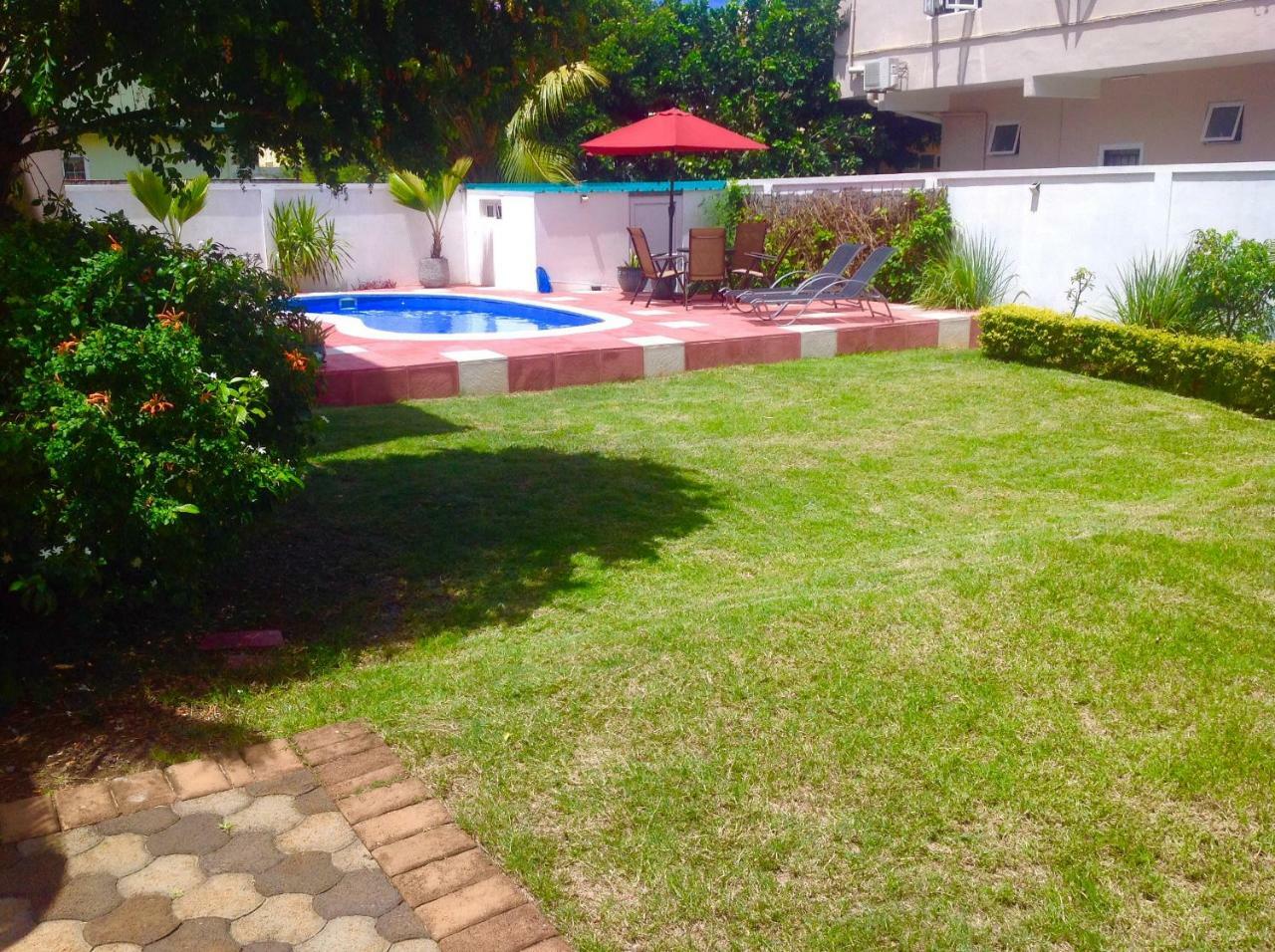 Fayruz Villa Is A 3 Bedroom, 3 Bathroom Detached House With Ac And Swimming Pool 5 Minutes Walk From Flic En Flac Public Beach Zewnętrze zdjęcie