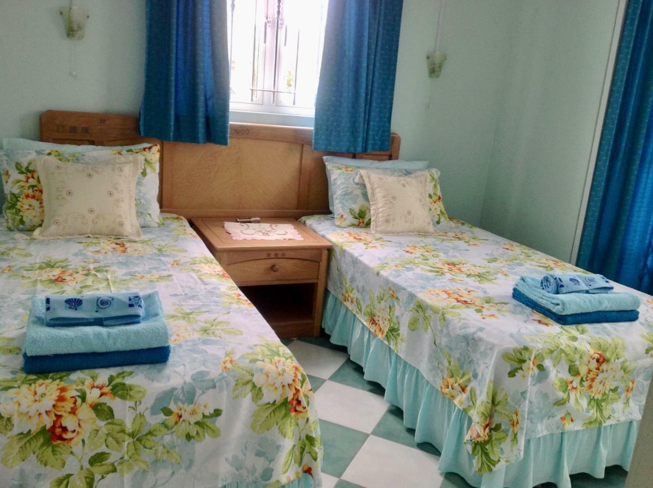 Fayruz Villa Is A 3 Bedroom, 3 Bathroom Detached House With Ac And Swimming Pool 5 Minutes Walk From Flic En Flac Public Beach Zewnętrze zdjęcie